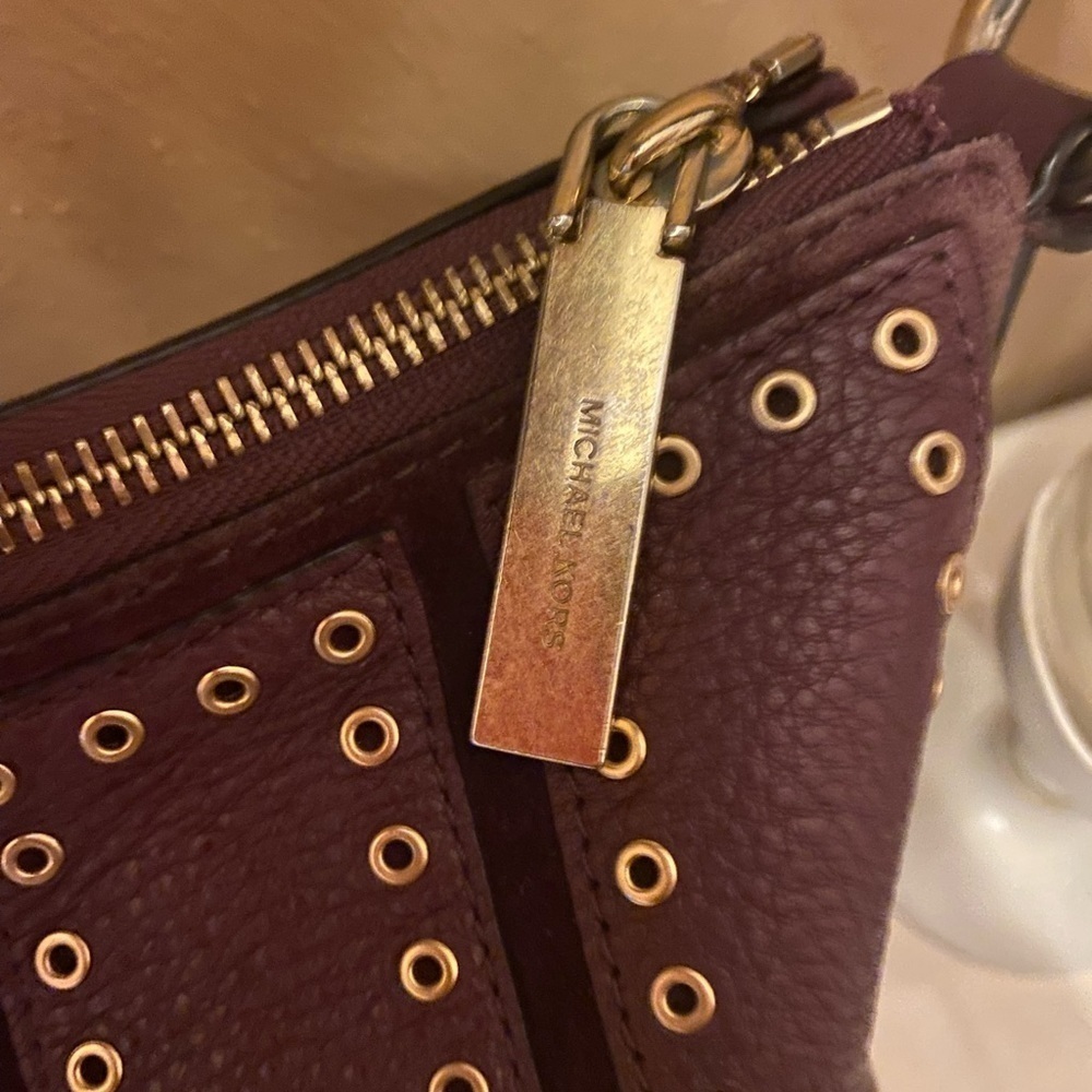 Michael KORS BROOKLYN LEATHER  HOBO BAG. SEE OTHER LISTING FOR MATCHING WALLET - Picture 2 of 11